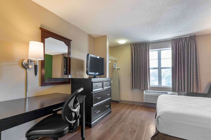 Room 15 of 31
