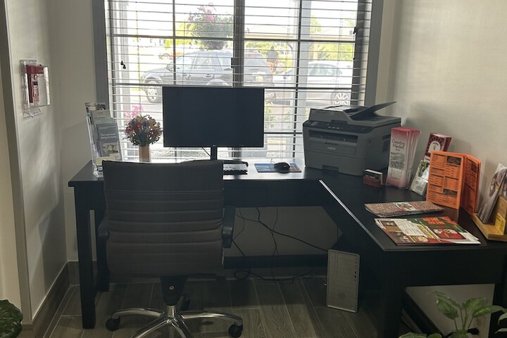 Business Center 86 of 86