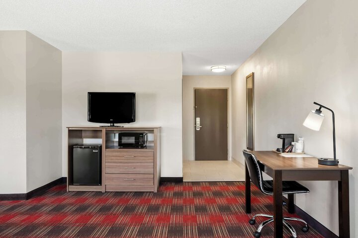 Room 9 of 31