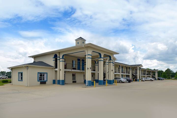 Hotel 3 of 28