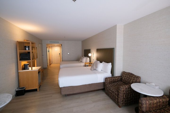 Room 22 of 35