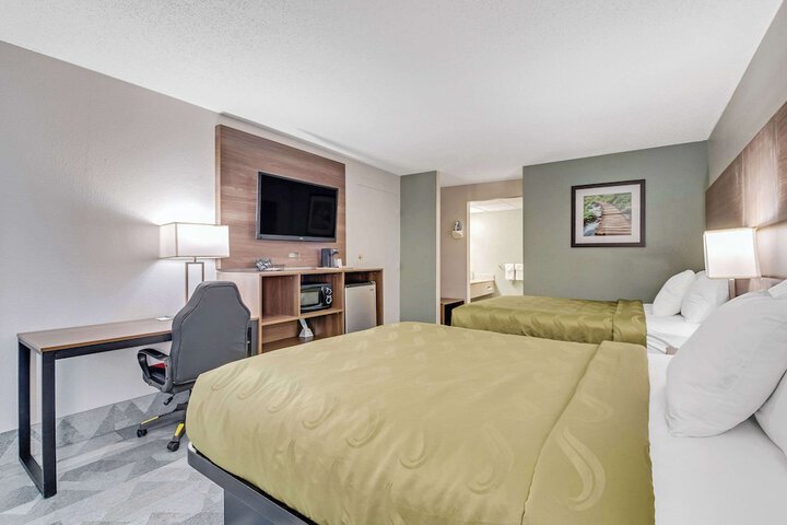 Room 28 of 51