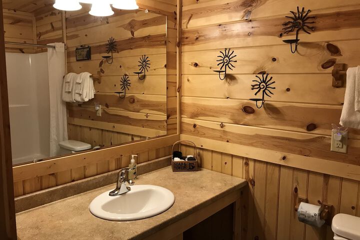 Nacoochee Valley Lodge