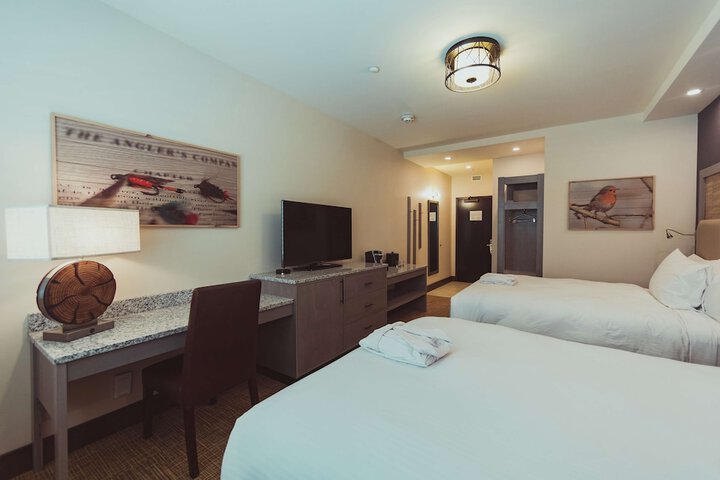 Room 68 of 215