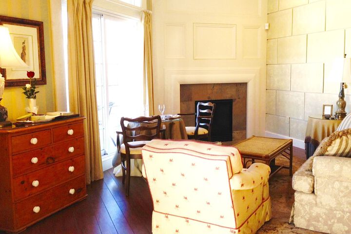 Room 35 of 59