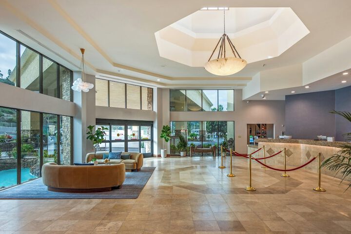 Hotel 3 of 77