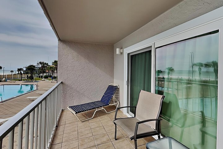 Terrace/Patio 37 of 39