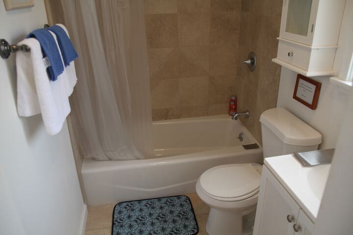 Room 11 of 25