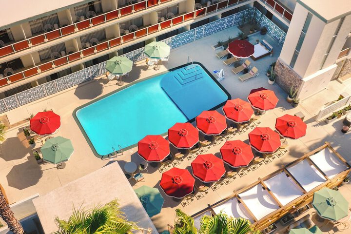 Pool 10 of 42