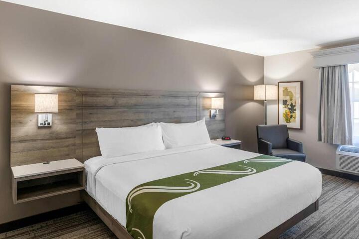 Quality Inn & Suites Amsterdam