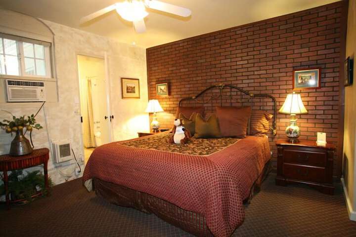 Gunn House Hotel
