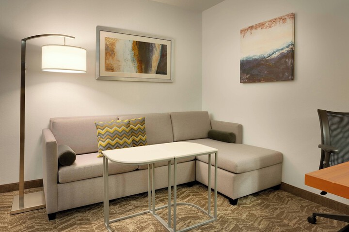 Room 9 of 28