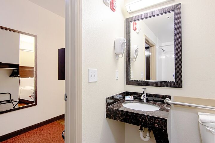 Room 21 of 25