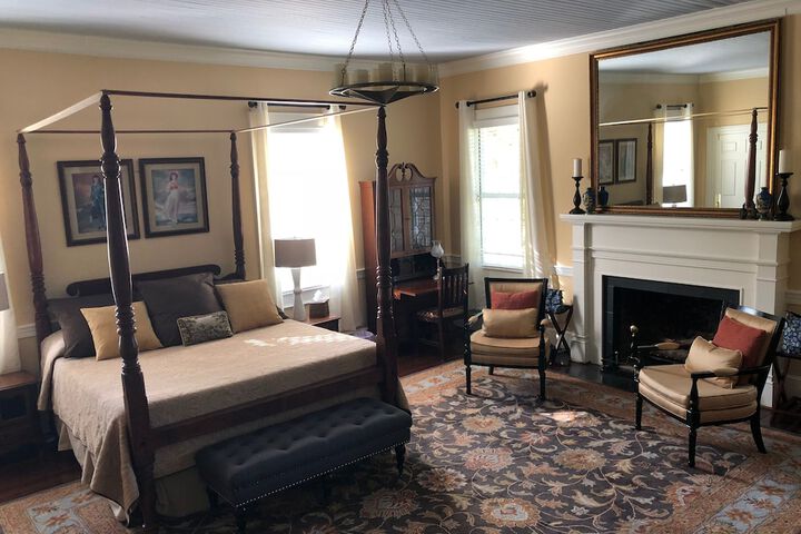 Room 21 of 34