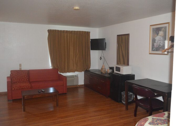 Room 50 of 74