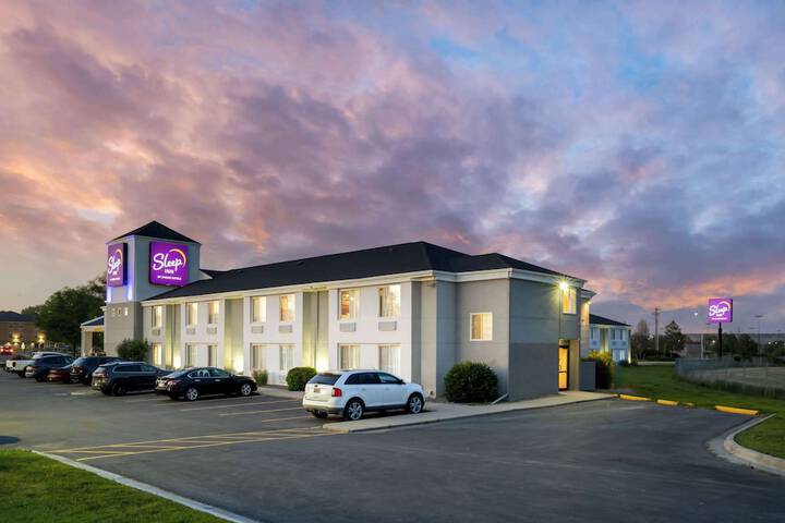 Hotel 4 of 59