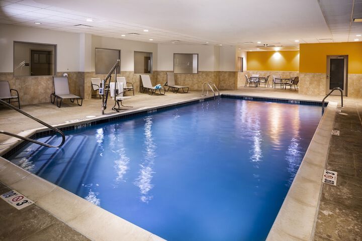 Pool 10 of 70