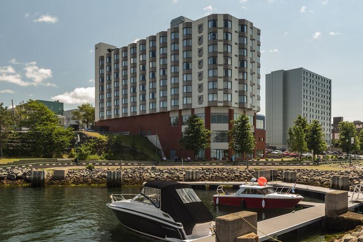 Holiday Inn Sydney - Waterfront by IHG