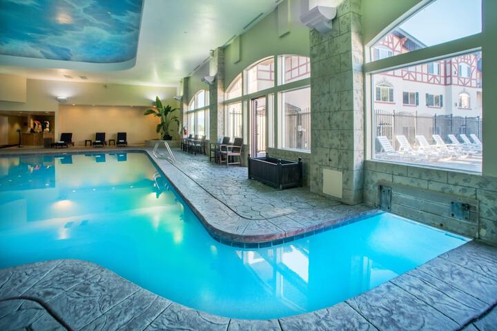Villas at Zermatt Resort - Condos