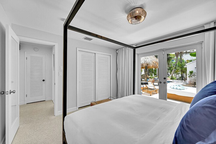 Inn on the Drive ( Adults Only)