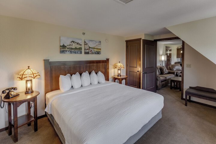 Room 93 of 250