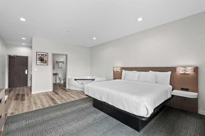 Sandpoint Hotel & Suites Downtown