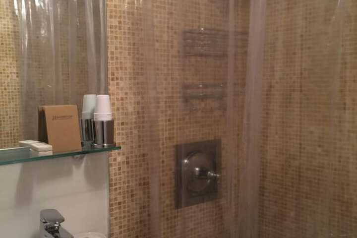 Room 123 of 238