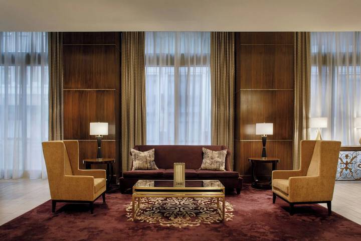 Ambassador Hotel Wichita Autograph Collection