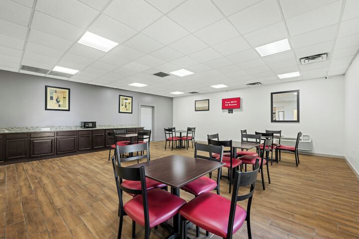 Red Roof Inn Gurnee - Waukegan