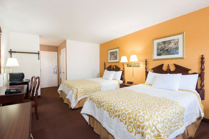 Room 5 of 14