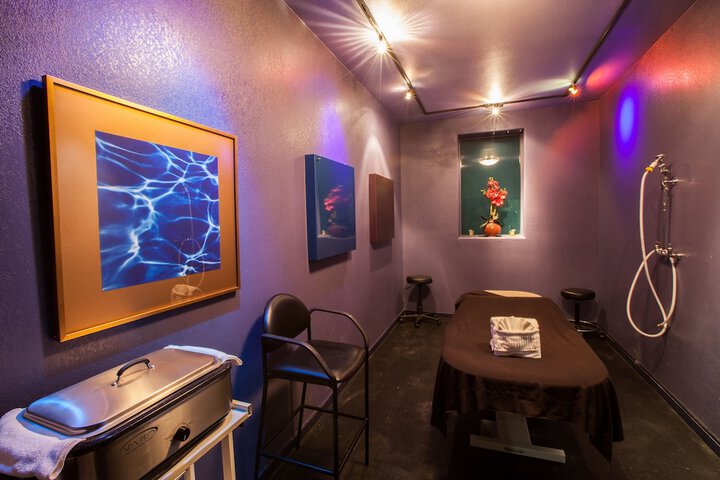 Room 40 of 165