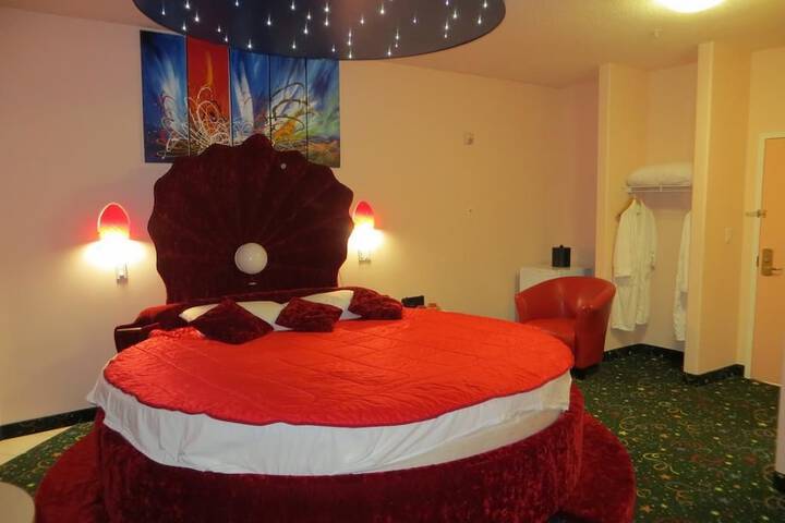 Crystal Star Inn Edmonton Airport