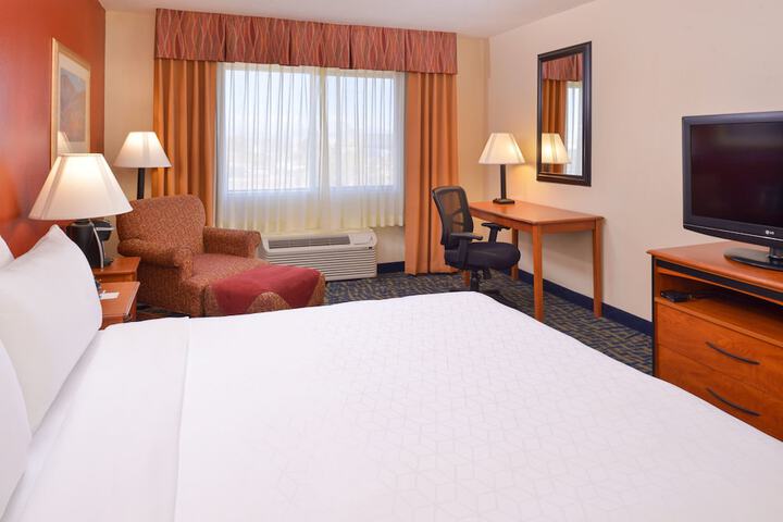 Room 27 of 39