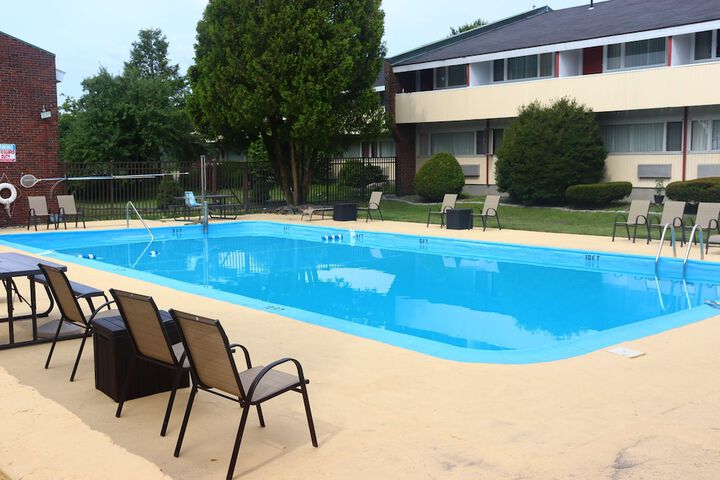 Pool 6 of 86