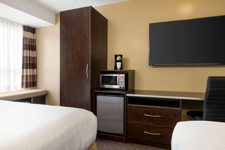 Room 18 of 36