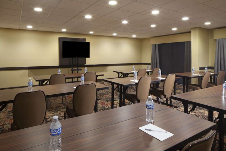 Hampton Inn Charleston-Southridge
