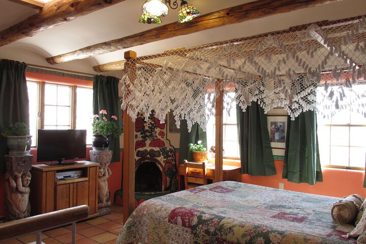 Room 46 of 63