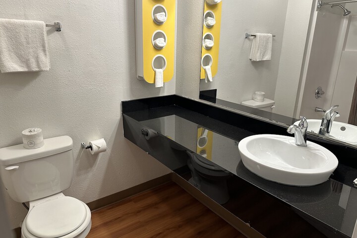 Room 13 of 21