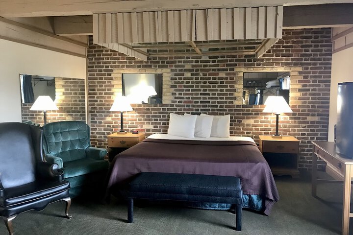 Room 17 of 334