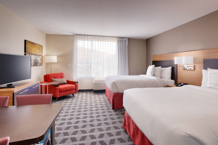 Room 21 of 38