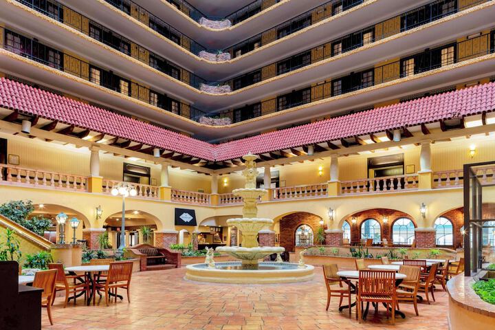 Hotel Interior 7 of 32
