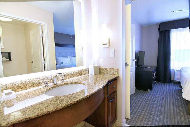 Homewood Suites by Hilton Fargo