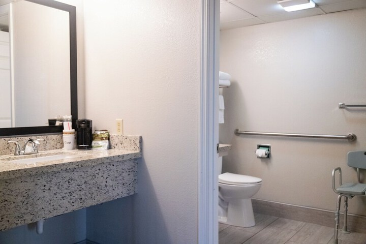 Twin Mountain Inn & Suites