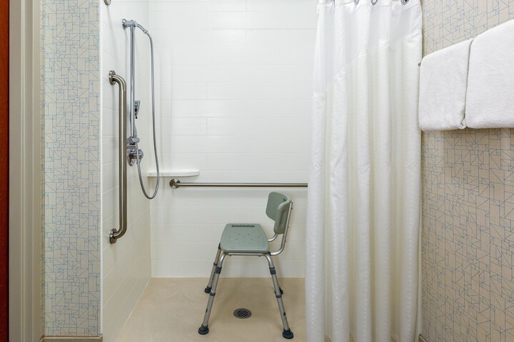 Room 34 of 52