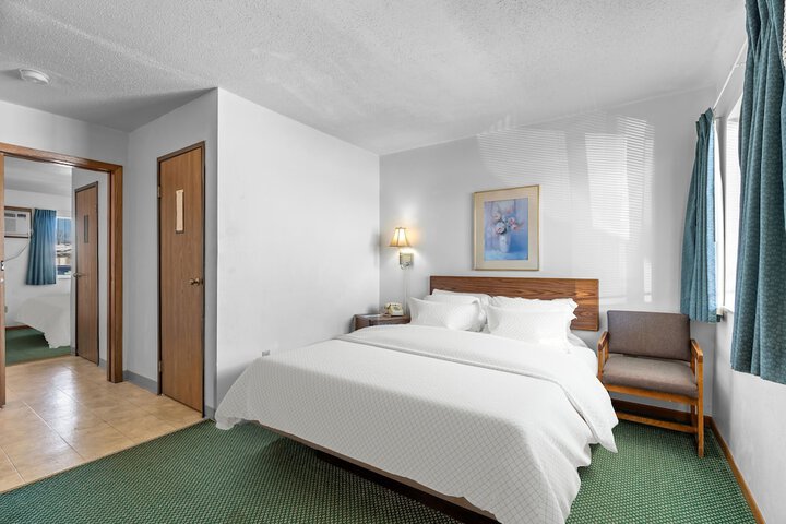 Room 18 of 34