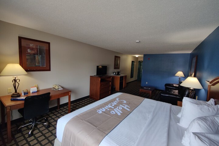 Baymont by Wyndham Albany MN