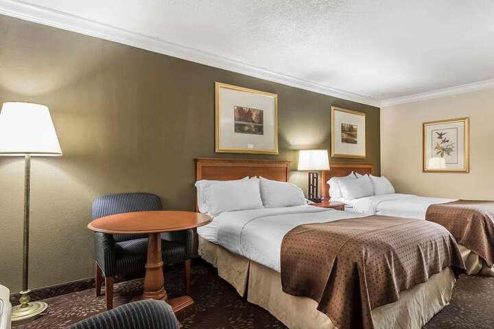 Room 16 of 38