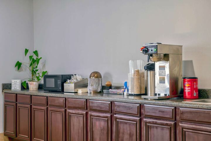 Breakfast/Coffee Service 27 of 27