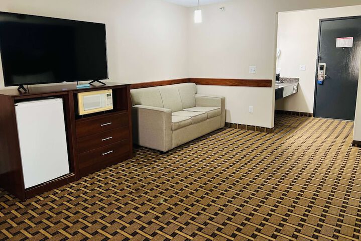 Room 14 of 38