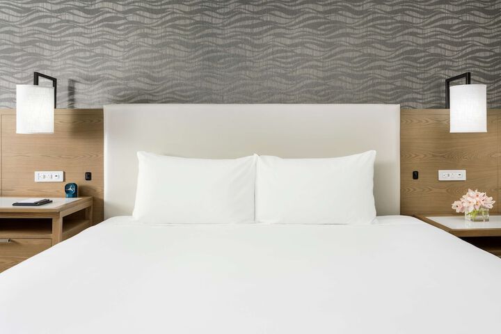 Room 48 of 103